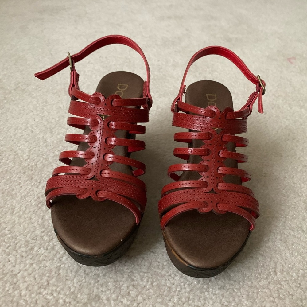 Dorking Sandals NWOT